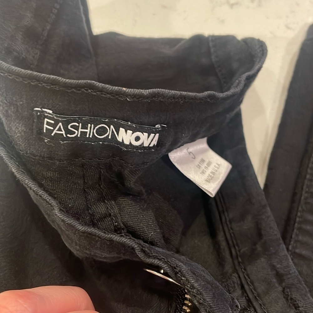 Fashion Nova Perfectly Classic Super High Waste Black Skinny Jeans Size 5 - Picture 8 of 9